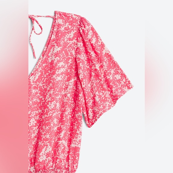 NWT Smocked Bottom Cropped Blouse - Picture 4 of 10